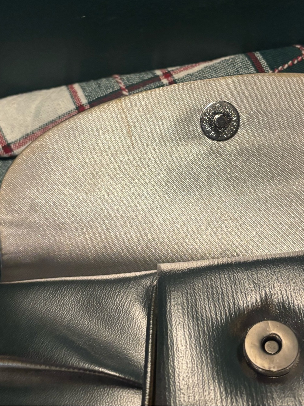 Metallic Silver Women's Clutch Handbag - Picture 3 of 6